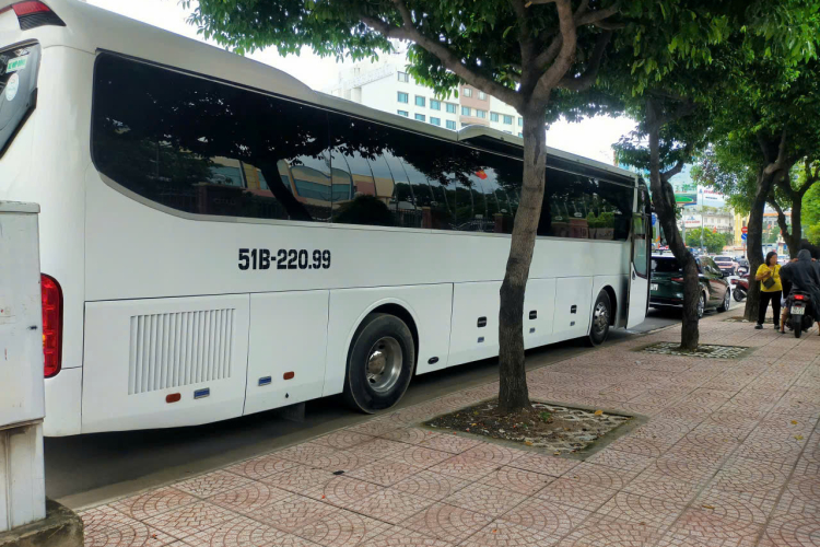 Thuê xe ghế ngồi 47 chỗ