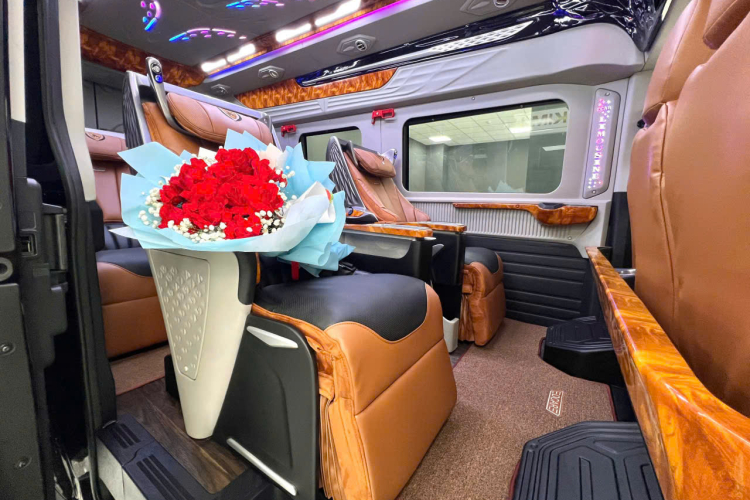 Thuê xe du lịch 10 Chỗ